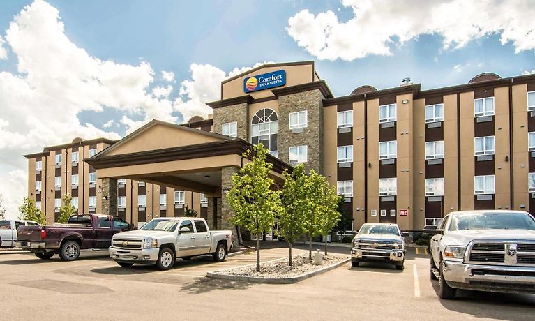 Hotel Comfort Inn Suites Fort Saskatchewan Rates From 86